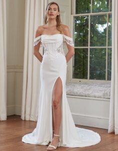Romantica - Sexy wedding dress - Front view