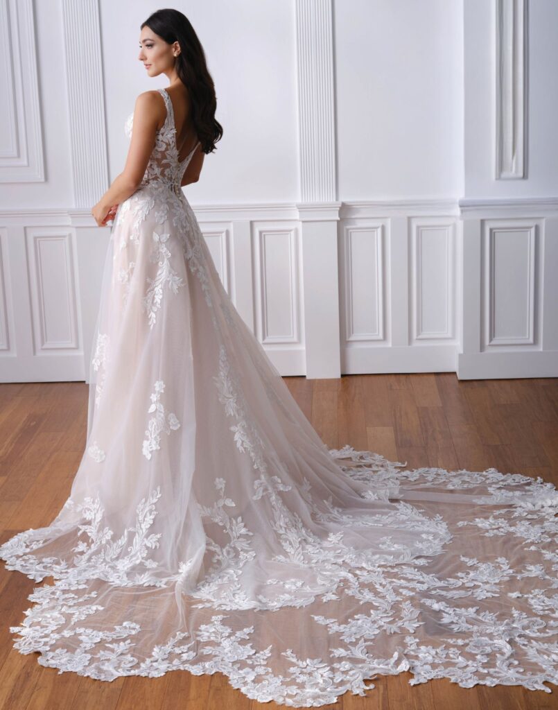 U2204-unlisted-wedding-dress-Back-view U2204 - Aline wedding dress - Enchanting - Back view