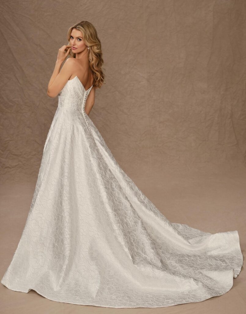 MT418BD-Lilia-Martin-Thornburg-Wedding-dress-Back-view MT4018BD -Lilia - Martin Thornburg - Back View