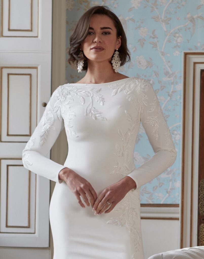 MOD3201 - Romantica Wedding Dress - Close-up View